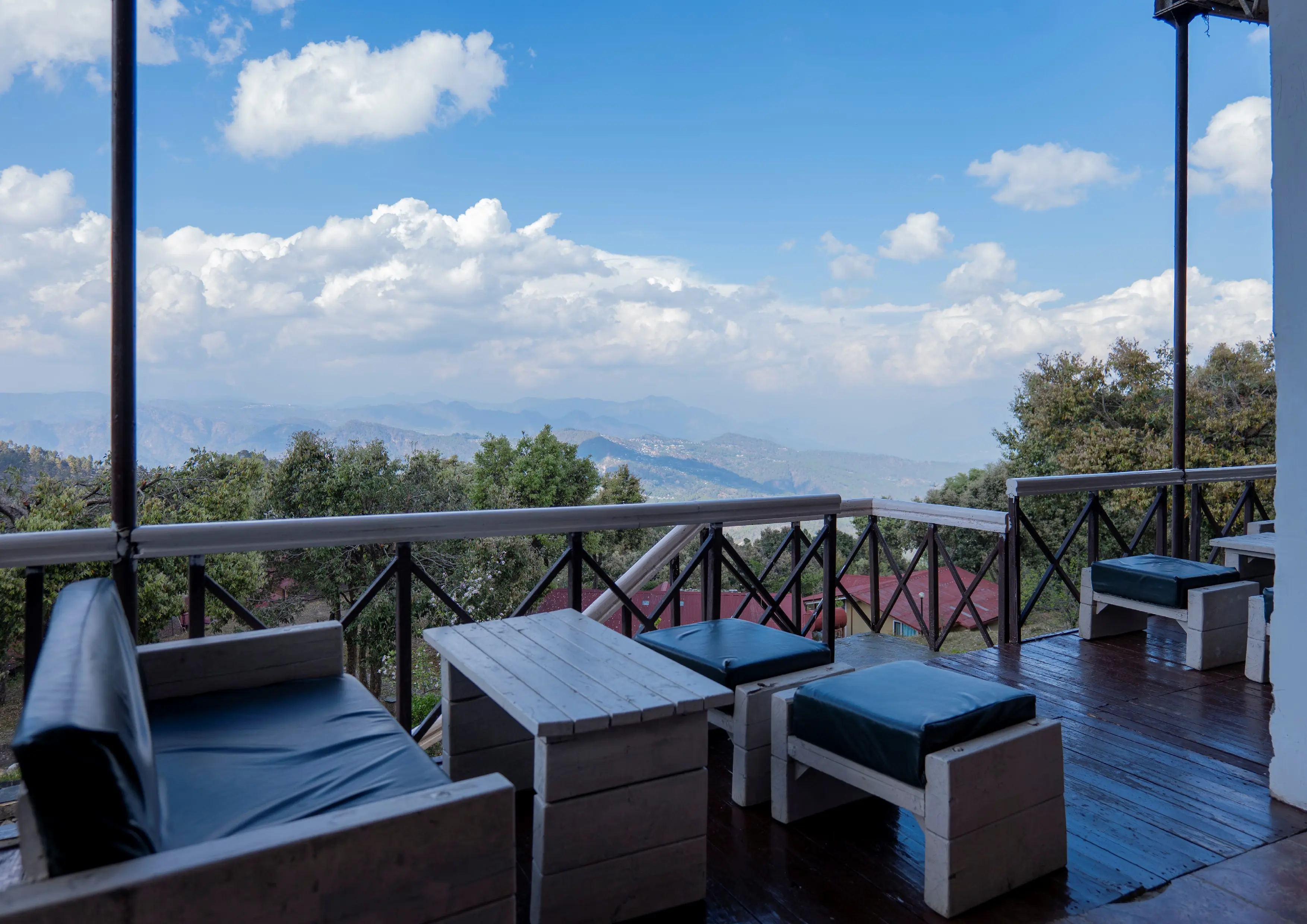 The Perfect October Road Trip Through Kumaon: Chaukori, Jhaltola & Beyond