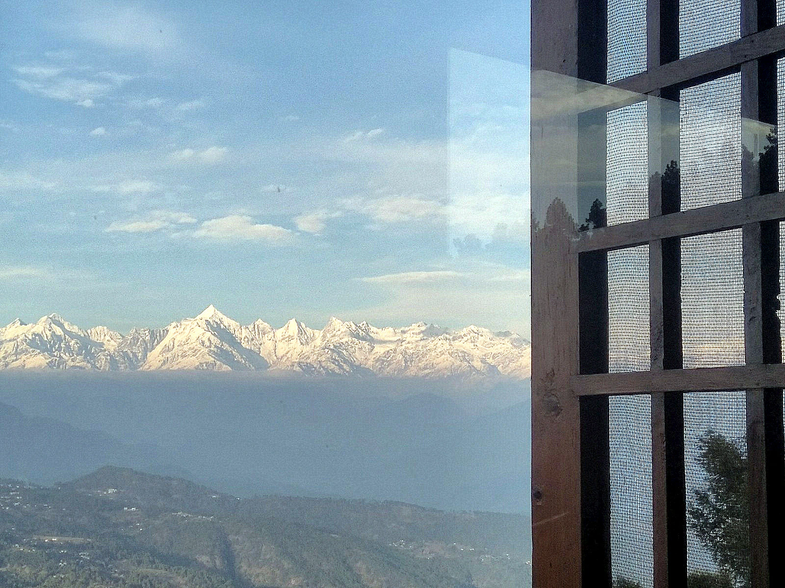 Winter in Chaukori: Snowfall, Snow Viewpoints and Panchachuli Views at Misty Mountain