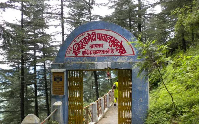 Patal Bhuvaneshwar: The Sacred Cave of Kumaon and the Stories That Local People Still Carry
